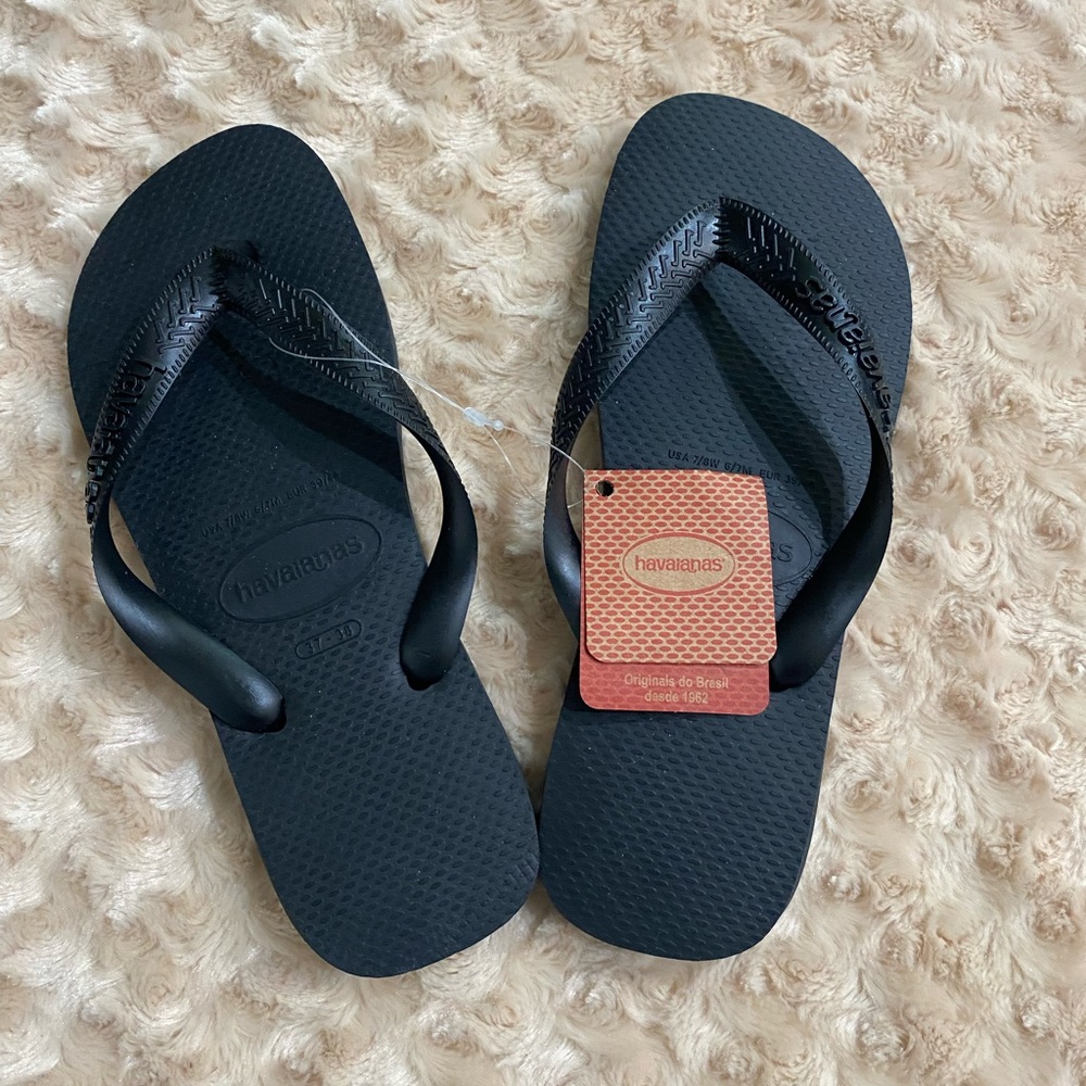 New Women Havaianas Flip flops size 37-38 Black in color